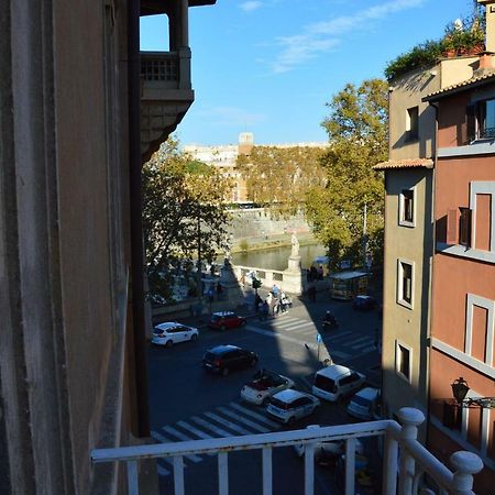 Una Finestra Su Castel Sant'Angelo Rome Exterior photo